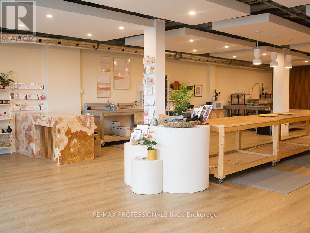 1 - 3261 Dundas Street W, Toronto, Ontario  M6P 2A3 - Photo 2 - W12512714