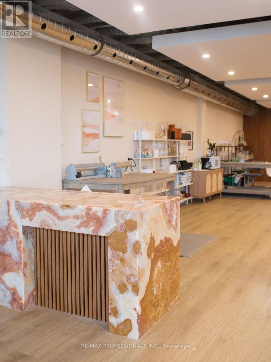 1 - 3261 Dundas Street W, Toronto, Ontario  M6P 2A3 - Photo 5 - W12512714