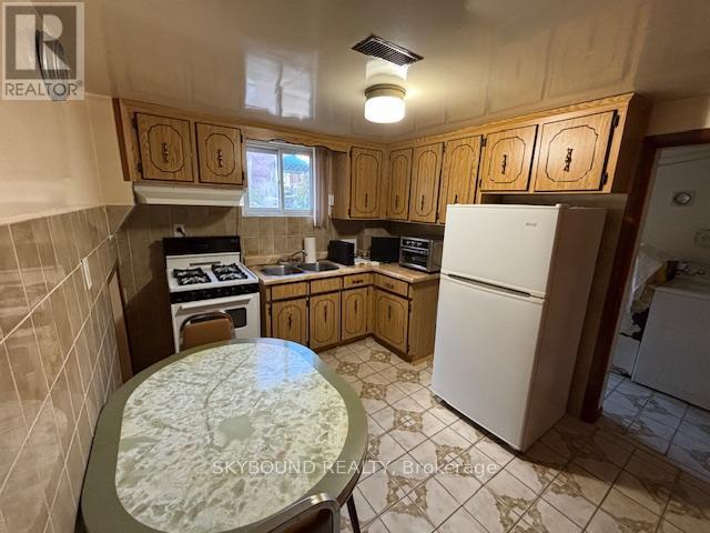 110a Morrison Avenue, Toronto, Ontario  M6E 1M2 - Photo 12 - W12512746