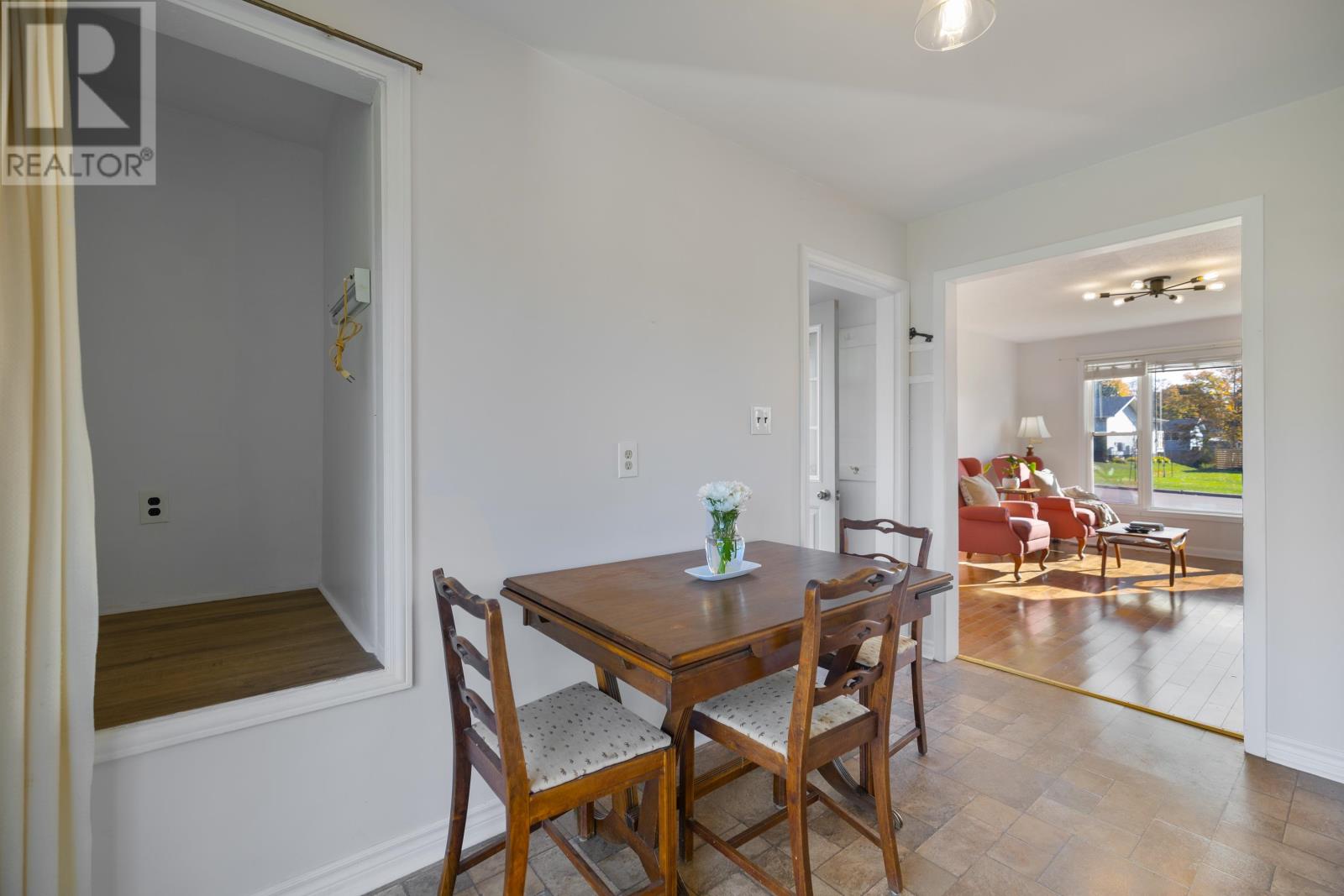 21 Westview Drive, Charlottetown, Prince Edward Island  C1A 3A4 - Photo 10 - 202527339