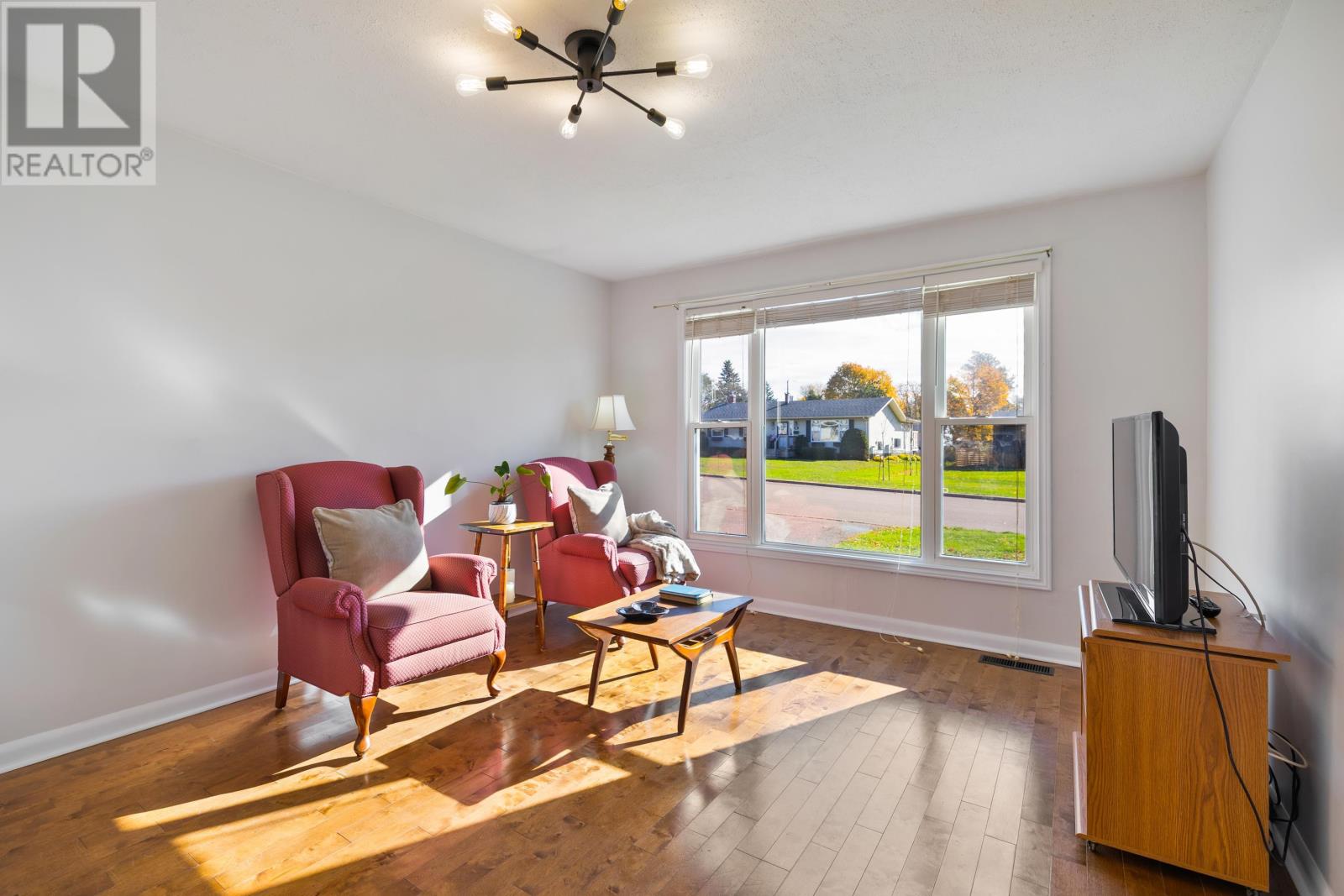 21 Westview Drive, Charlottetown, Prince Edward Island  C1A 3A4 - Photo 7 - 202527339