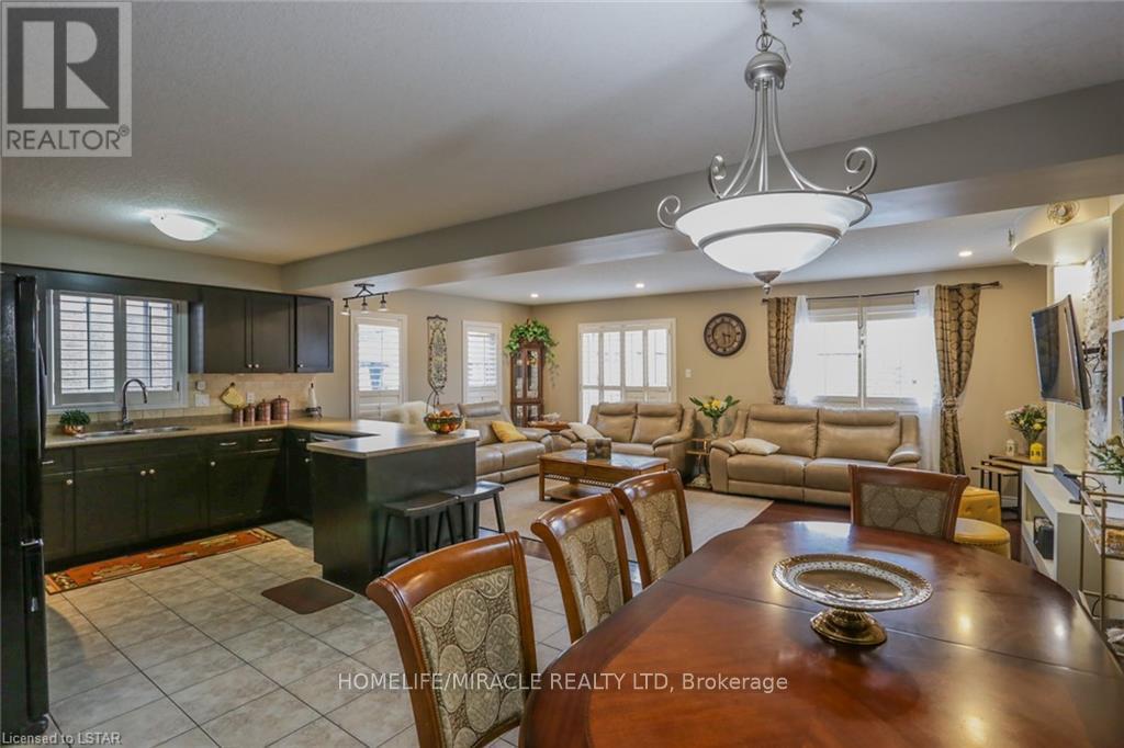 2879 Lemieux Walk, London South, Ontario  N6L 0A9 - Photo 3 - X12512666