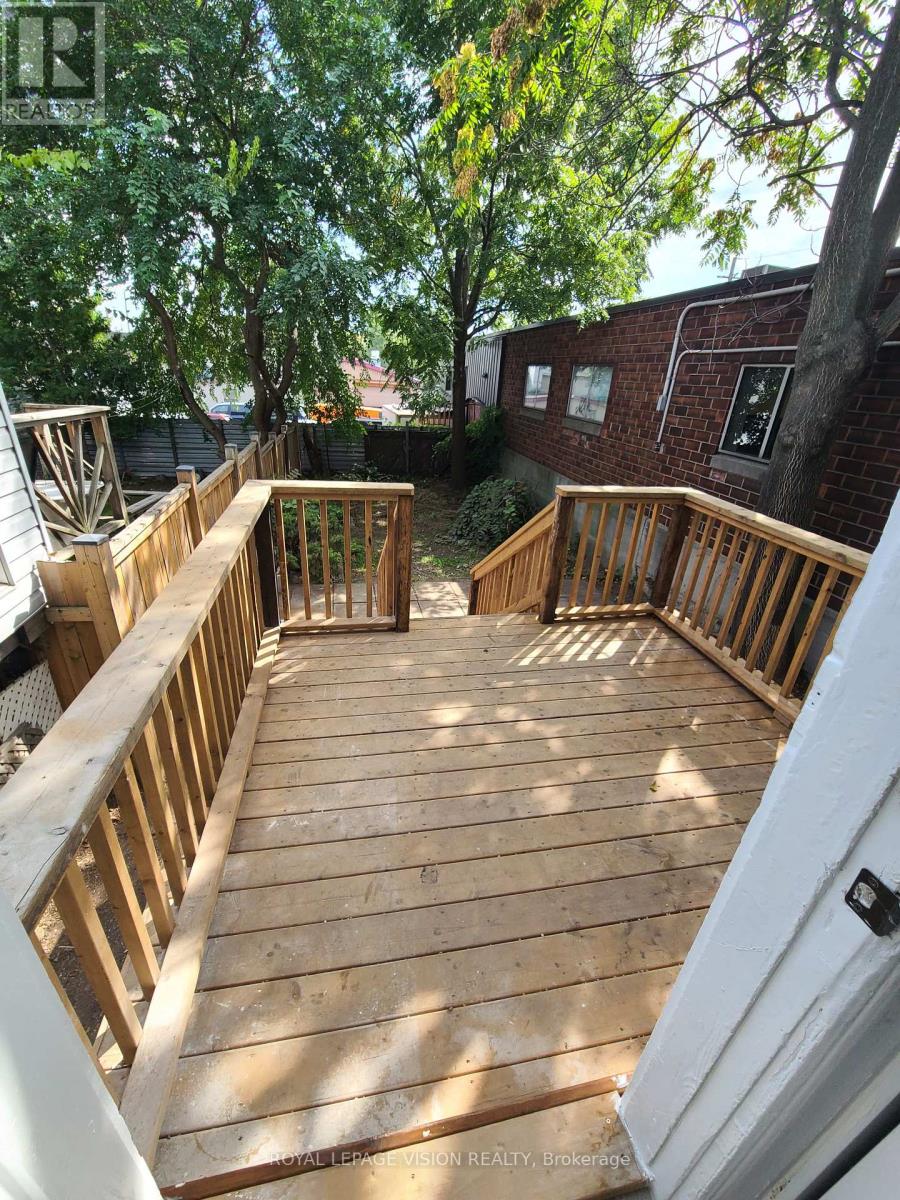 56 Munroe Street, Hamilton, Ontario  L8L 3V7 - Photo 14 - X12512674