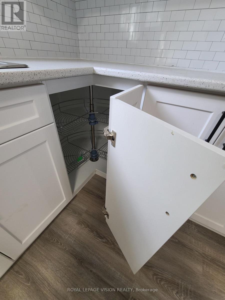 56 Munroe Street, Hamilton, Ontario  L8L 3V7 - Photo 16 - X12512674