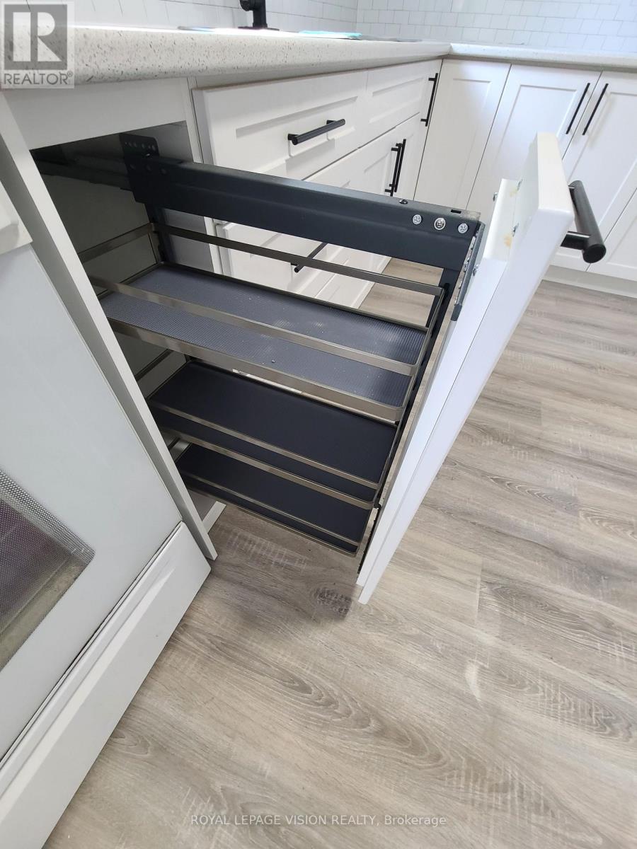 56 Munroe Street, Hamilton, Ontario  L8L 3V7 - Photo 17 - X12512674