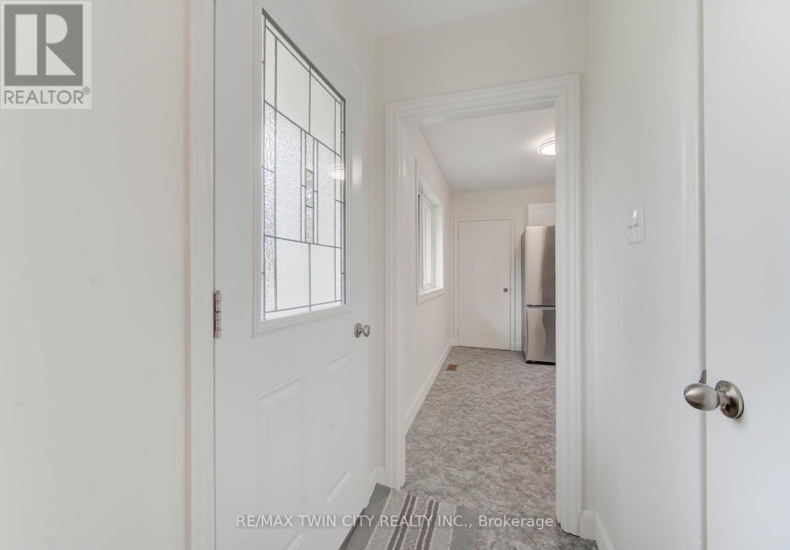 28 Jack Avenue, Kitchener, Ontario  N2M 1Z8 - Photo 5 - X12512708