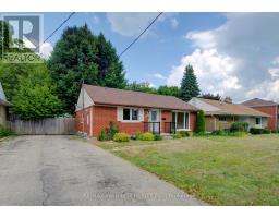 28 JACK AVENUE, Kitchener, Ontario