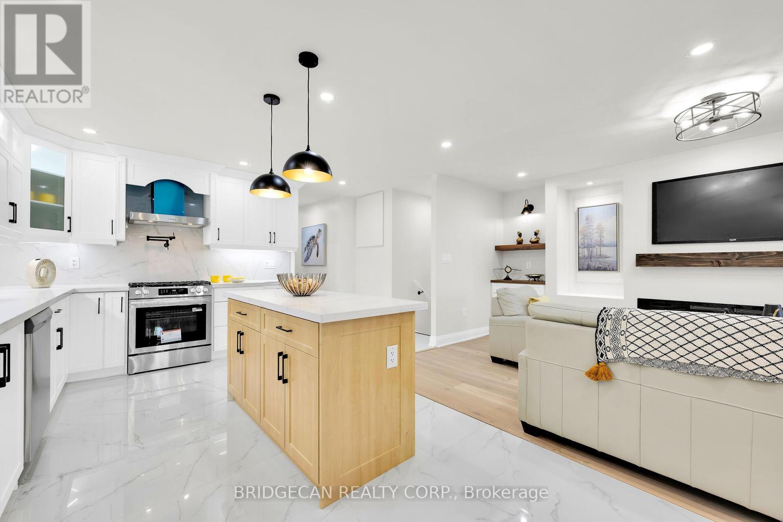 121 Appleford Road, Hamilton, Ontario  L9C 5Y2 - Photo 11 - X12512716