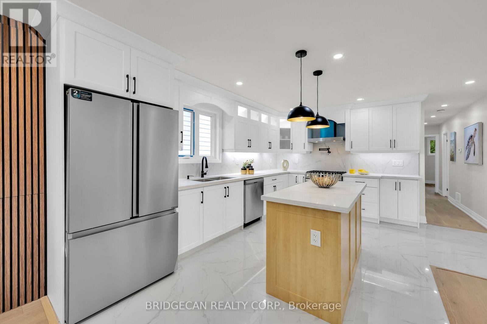 121 Appleford Road, Hamilton, Ontario  L9C 5Y2 - Photo 4 - X12512716