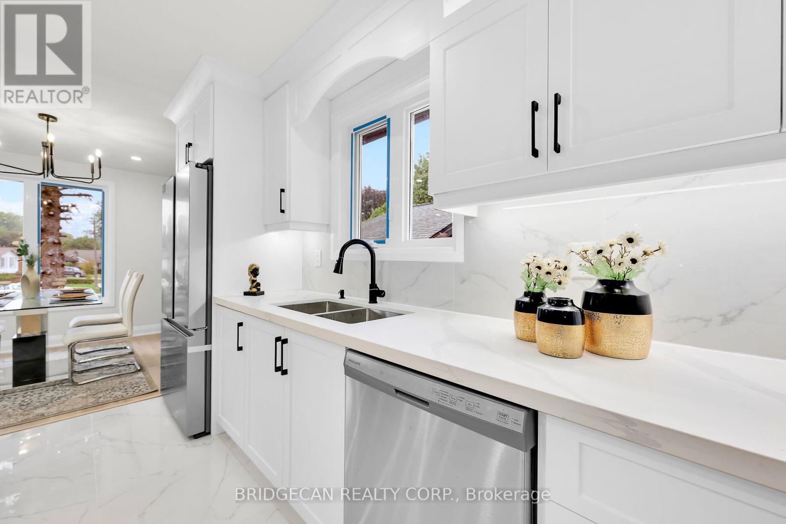 121 Appleford Road, Hamilton, Ontario  L9C 5Y2 - Photo 9 - X12512716