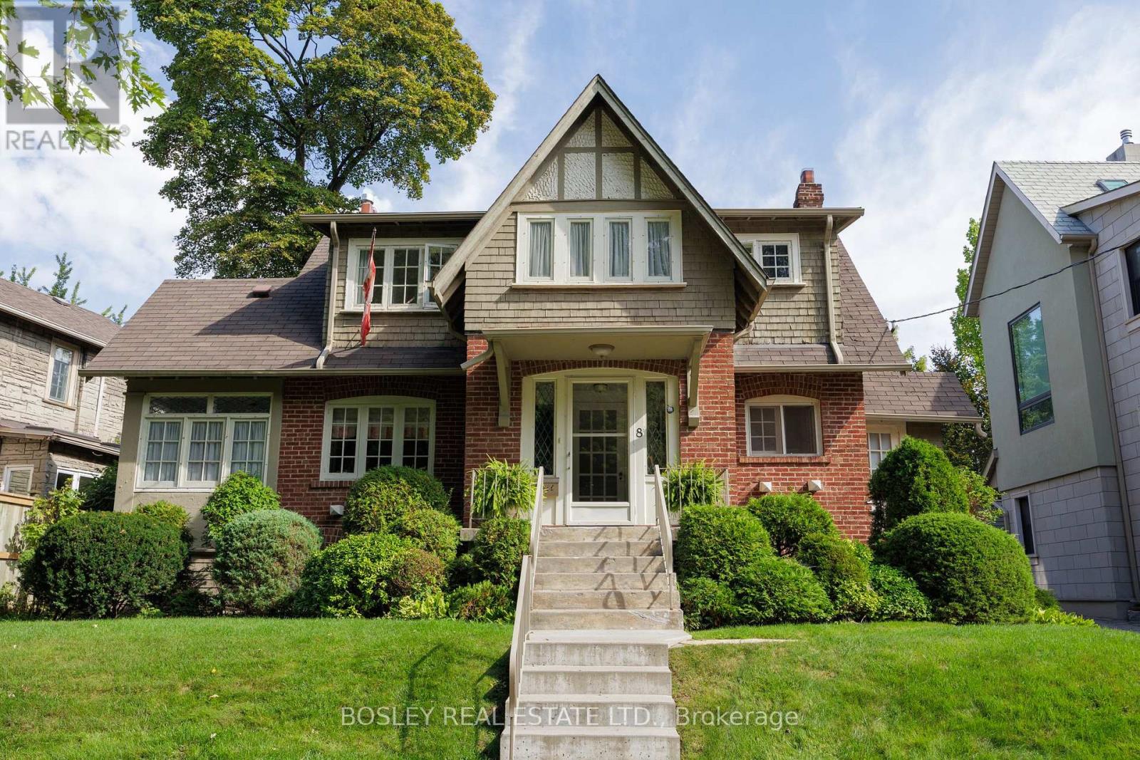 8 DAWLISH AVENUE, Toronto, Ontario
