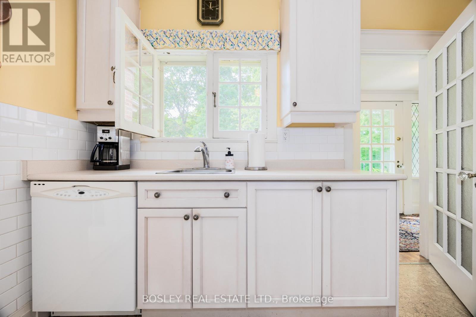 8 Dawlish Avenue, Toronto, Ontario  M4N 1H1 - Photo 13 - C12512848