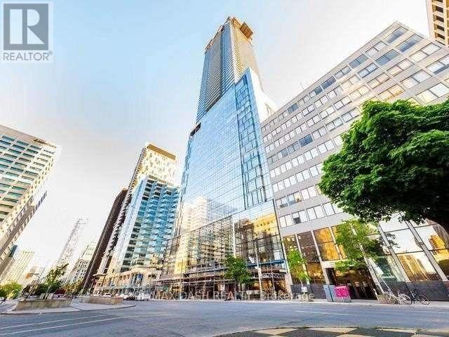 4616 - 488 UNIVERSITY AVENUE, Toronto, Ontario