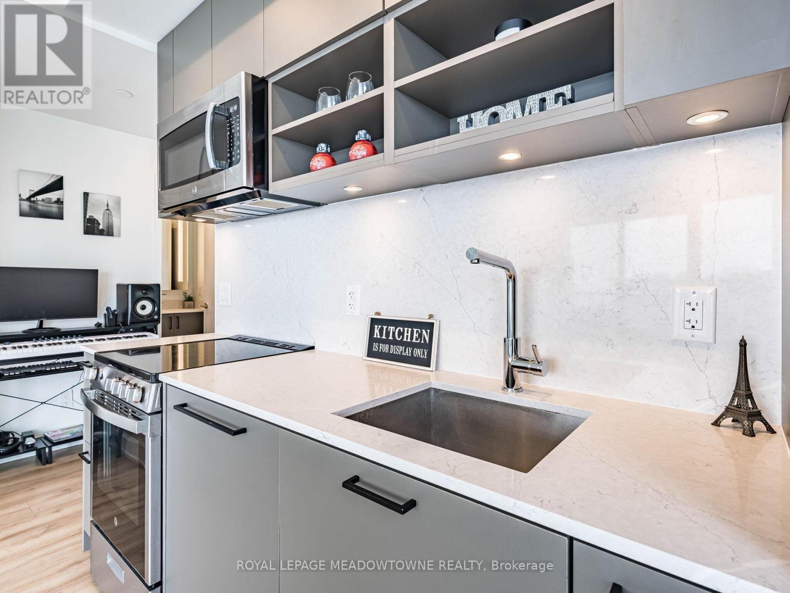 2310 - 135 East Liberty Street, Toronto, Ontario  M6K 0G7 - Photo 17 - C12512878