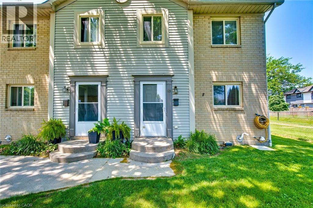 65 Dorchester Boulevard Unit# 23, St. Catharines, Ontario  L2M 7T4 - Photo 2 - 40742835