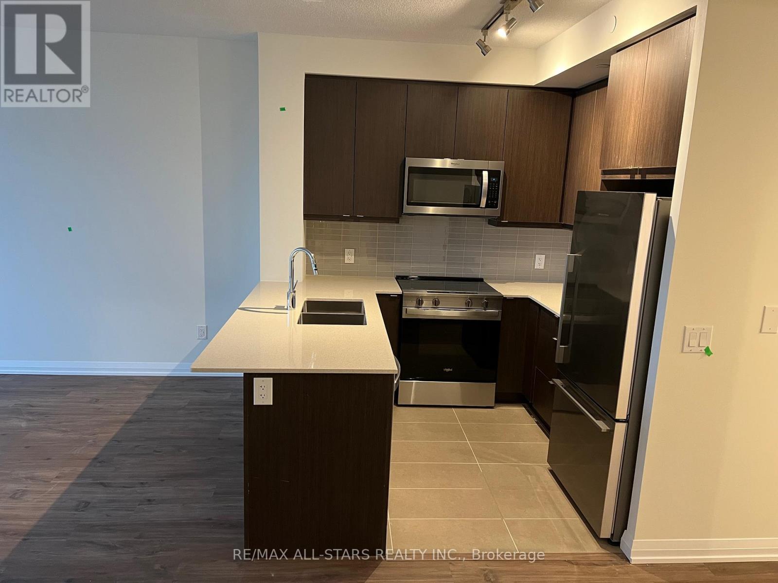 2123 - 3270 Sheppard Avenue E, Toronto, Ontario  M1T 0B3 - Photo 2 - E12512776