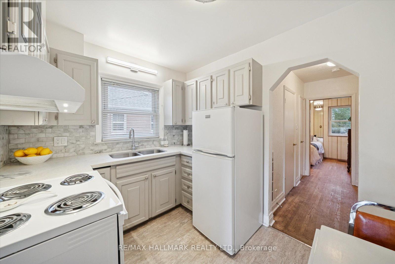 16 Park Street, Toronto, Ontario  M1N 2N2 - Photo 14 - E12512954