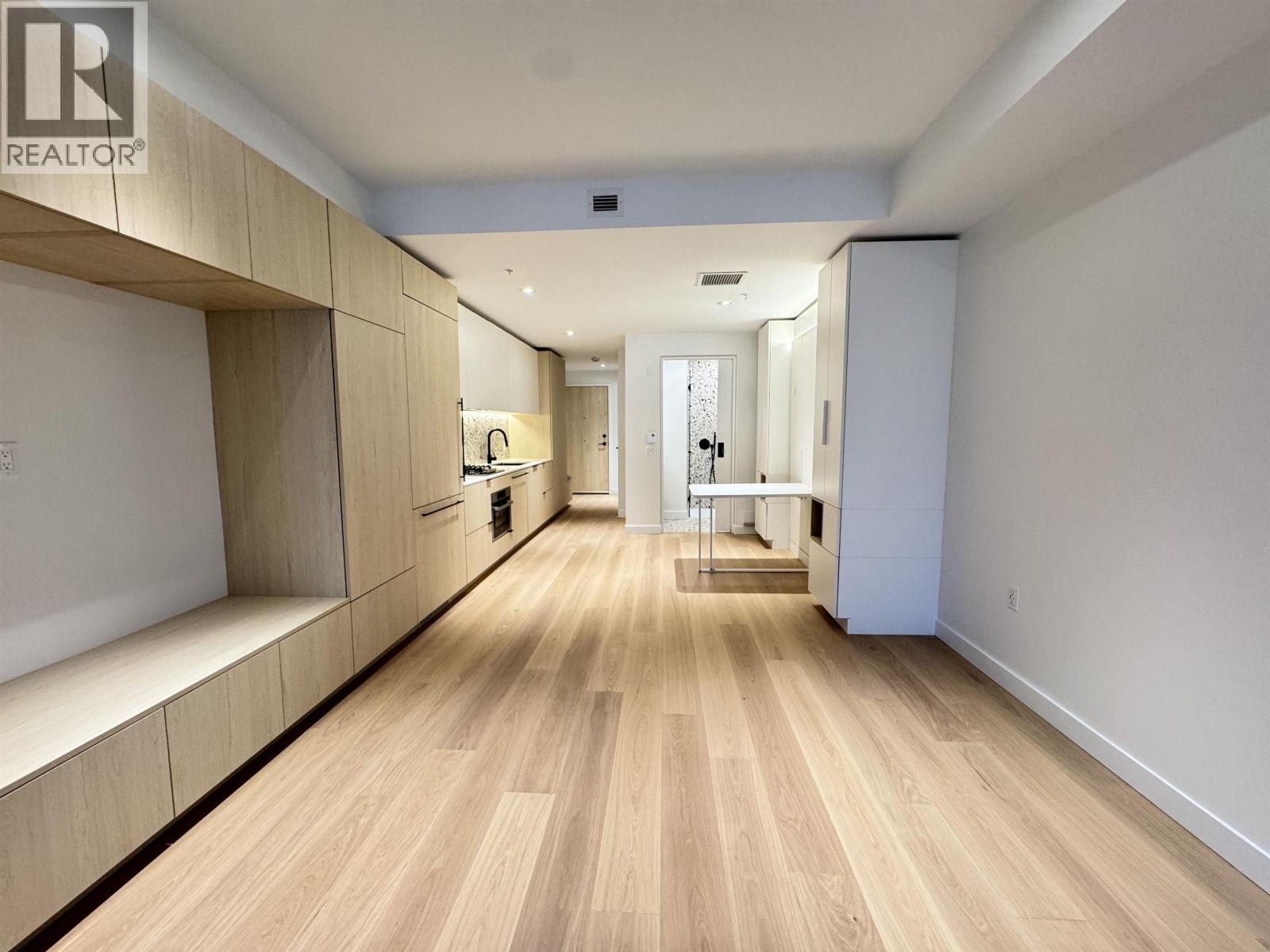 319 471 E Broadway, Vancouver, British Columbia  V5T 1W9 - Photo 3 - R3019710