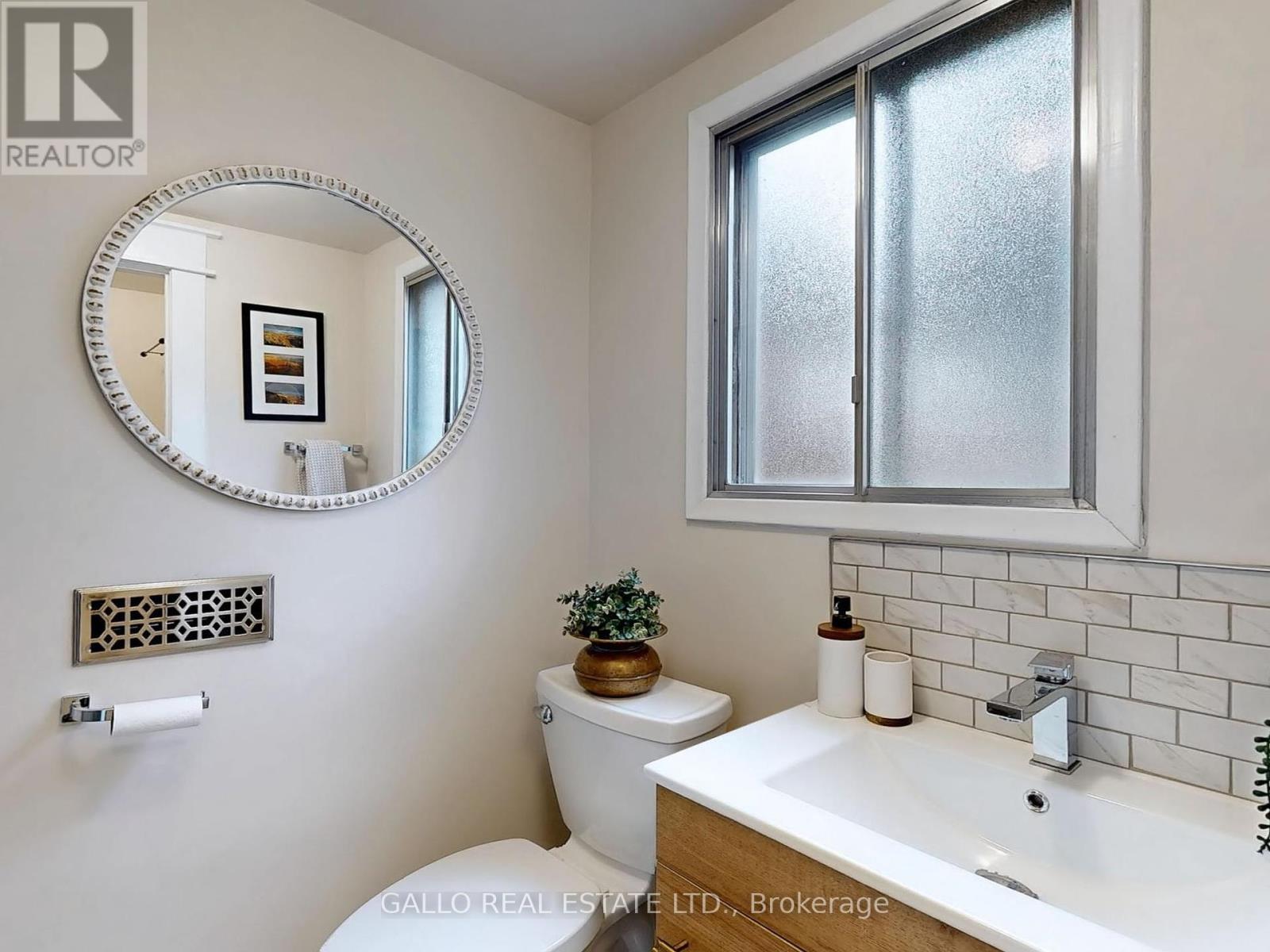 12168 Tenth Line S, Whitchurch-Stouffville, Ontario  L4A 6B9 - Photo 19 - N12285133