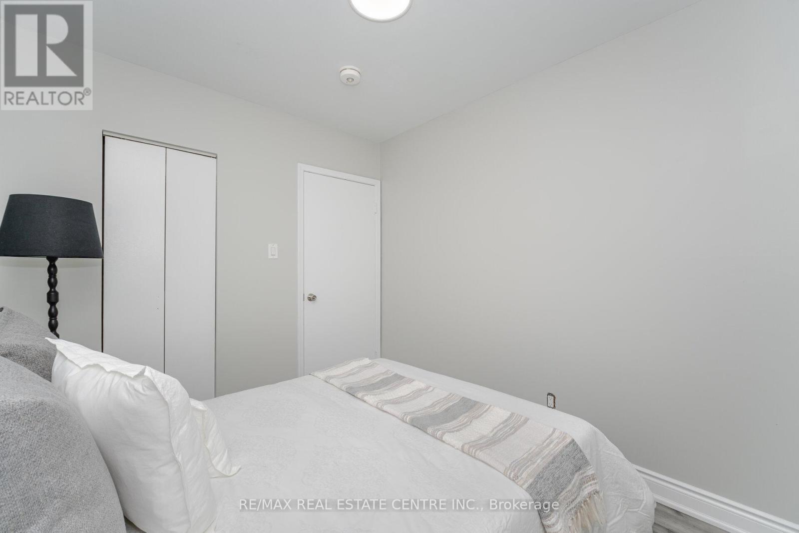 34 Windermere Court, Brampton, Ontario  L6X 2L6 - Photo 28 - W12436072