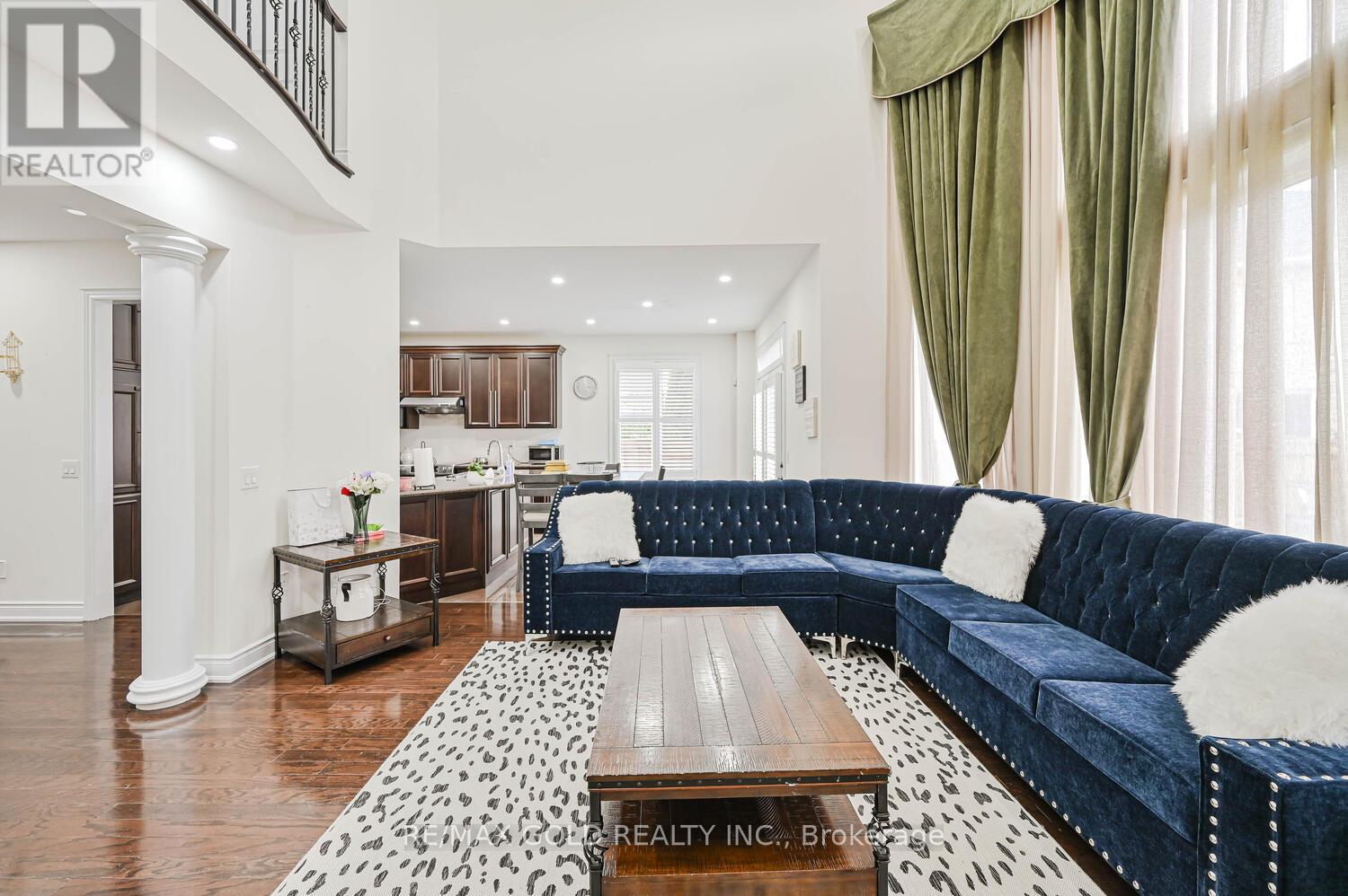 37 Scotchmere Crescent, Brampton, Ontario  L6P 3A6 - Photo 15 - W12492052