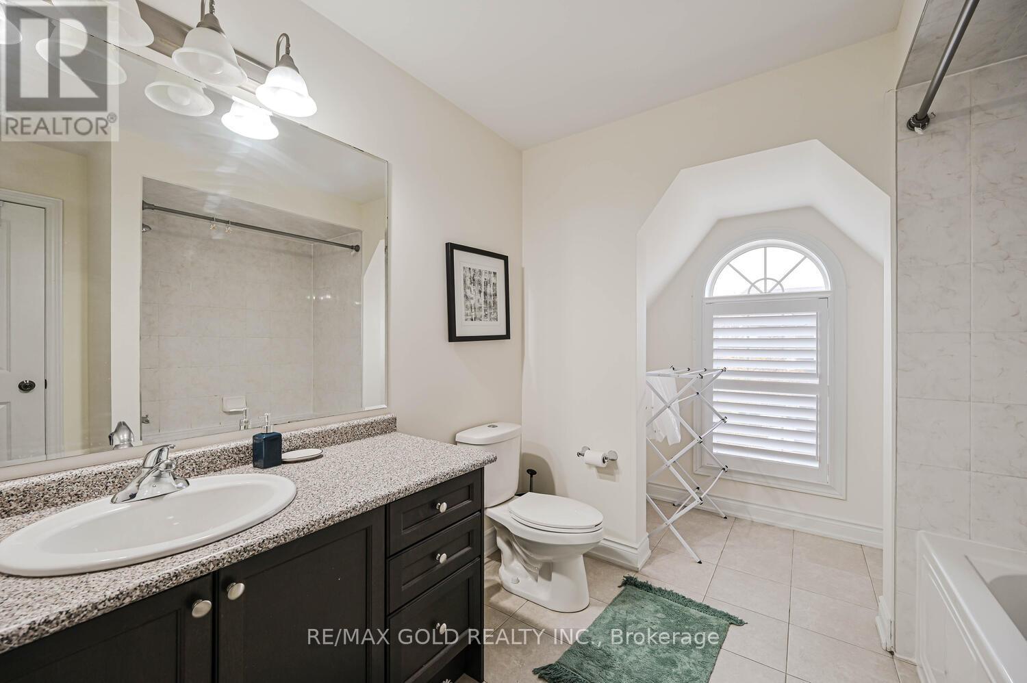 37 Scotchmere Crescent, Brampton, Ontario  L6P 3A6 - Photo 35 - W12492052