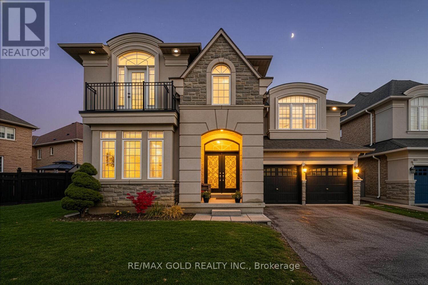 37 SCOTCHMERE CRESCENT, Brampton, Ontario