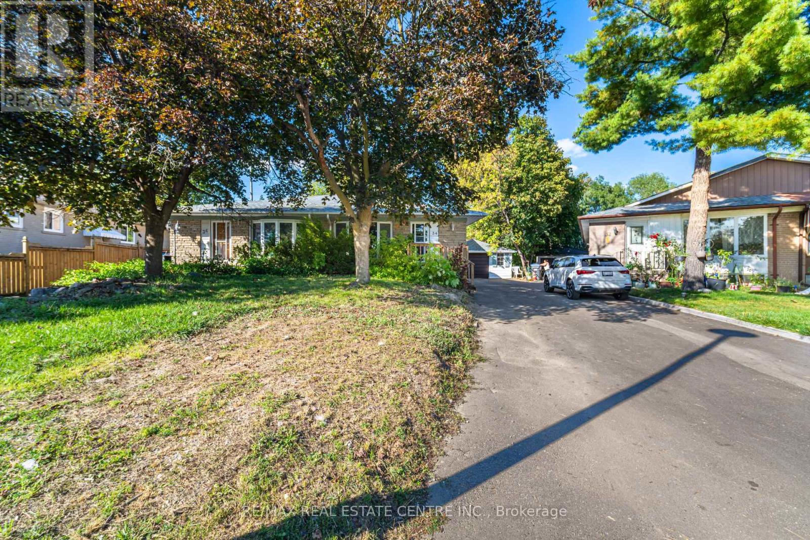 34 WINDERMERE COURT, Brampton, Ontario