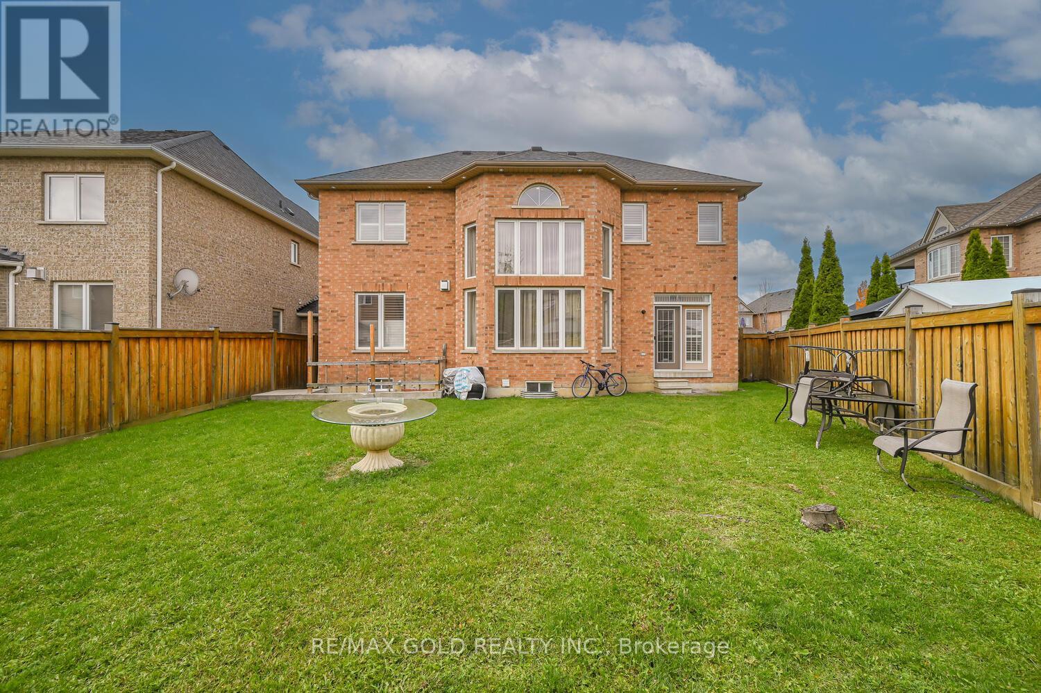 37 Scotchmere Crescent, Brampton, Ontario  L6P 3A6 - Photo 47 - W12492052