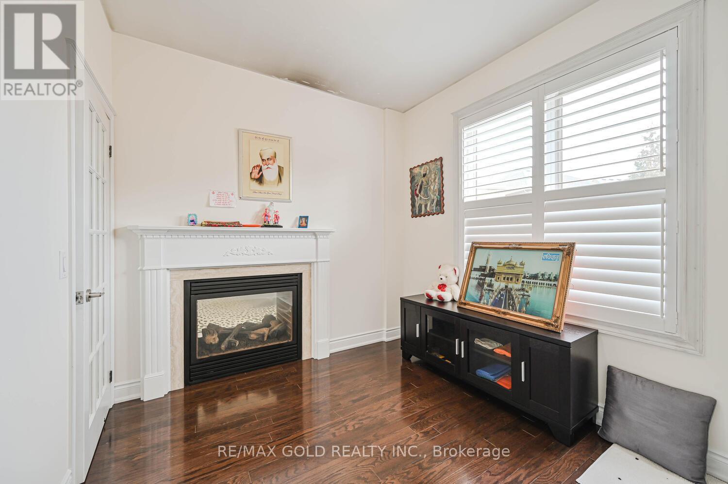 37 Scotchmere Crescent, Brampton, Ontario  L6P 3A6 - Photo 25 - W12492052