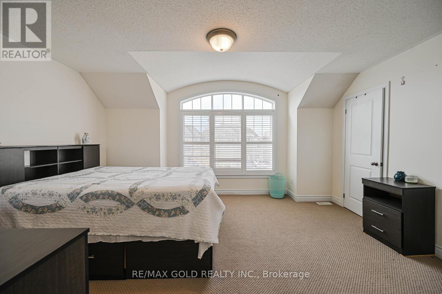 37 Scotchmere Crescent, Brampton, Ontario  L6P 3A6 - Photo 32 - W12492052