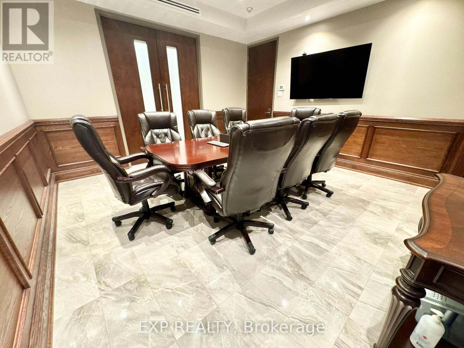 303a - 15 Wertheim Ct Court, Richmond Hill, Ontario  L4B 3H7 - Photo 10 - N12512772