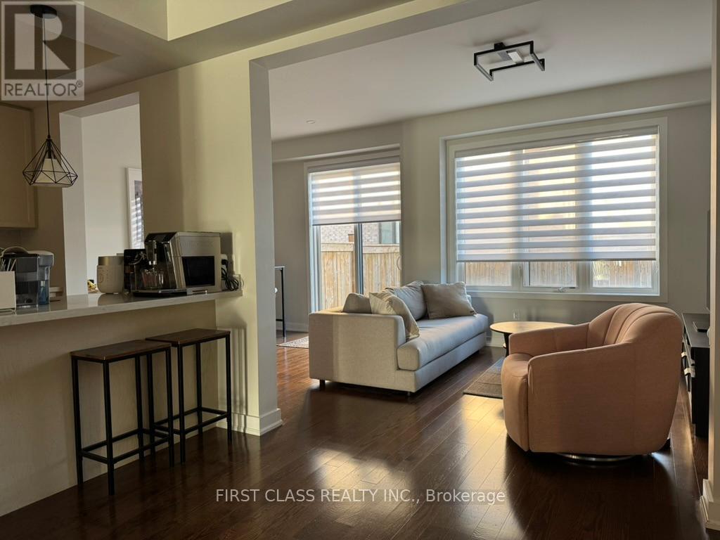 11 Denarius Crescent, Richmond Hill, Ontario  L4E 0Z4 - Photo 4 - N12512866