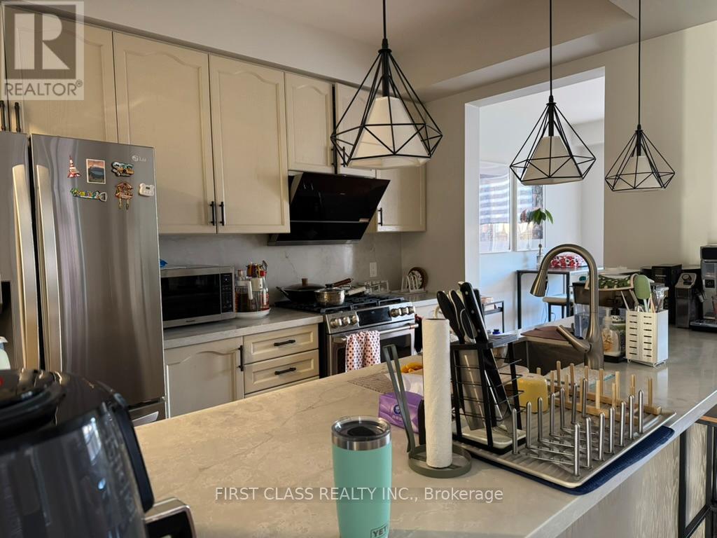 11 Denarius Crescent, Richmond Hill, Ontario  L4E 0Z4 - Photo 6 - N12512866