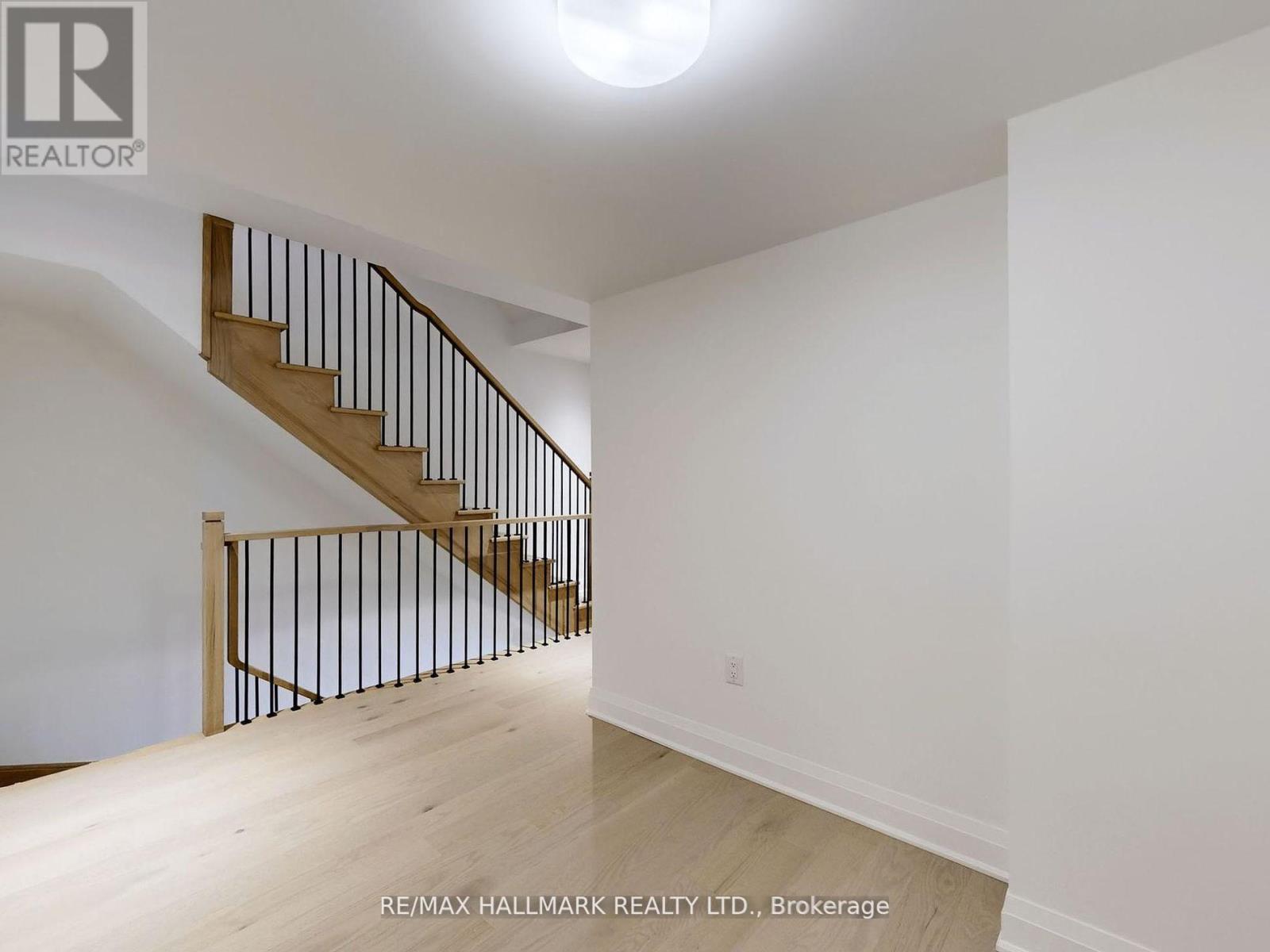 126 Alton Crescent, Vaughan, Ontario  L4J 0M1 - Photo 11 - N12512870