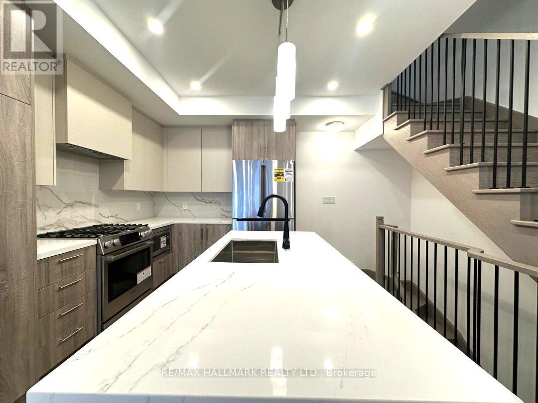 126 Alton Crescent, Vaughan, Ontario  L4J 0M1 - Photo 8 - N12512870