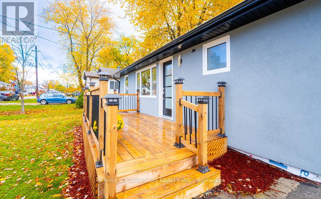 267 Pine Beach Drive, Georgina, Ontario  L4P 2V7 - Photo 2 - N12512892