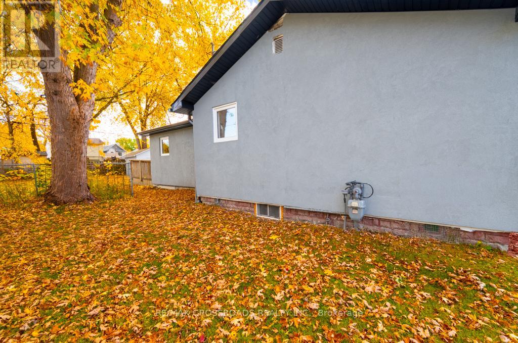 267 Pine Beach Drive, Georgina, Ontario  L4P 2V7 - Photo 32 - N12512892