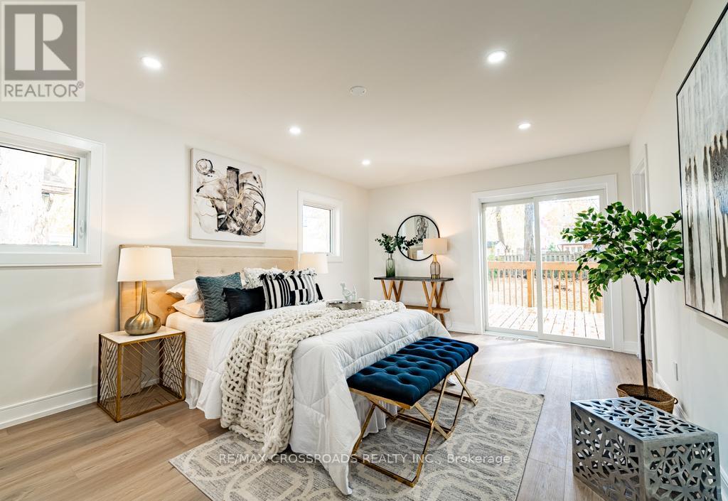 267 Pine Beach Drive, Georgina, Ontario  L4P 2V7 - Photo 7 - N12512892