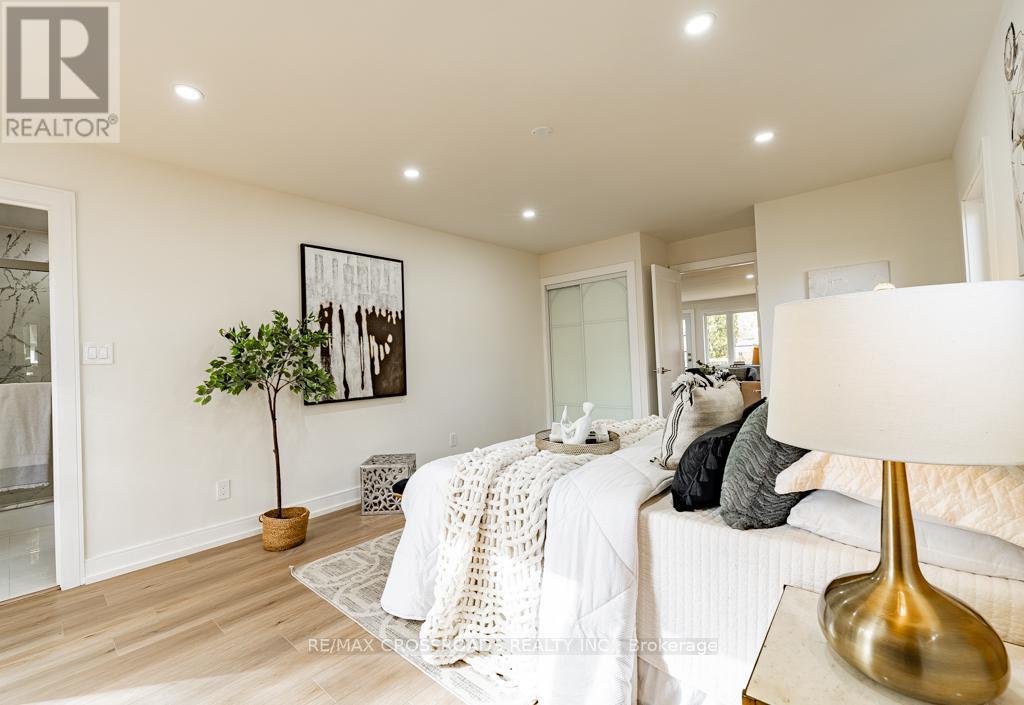 267 Pine Beach Drive, Georgina, Ontario  L4P 2V7 - Photo 8 - N12512892