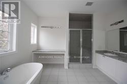 79 Mitchell Place, Newmarket, Ontario  L3Y 0C7 - Photo 14 - N12512894