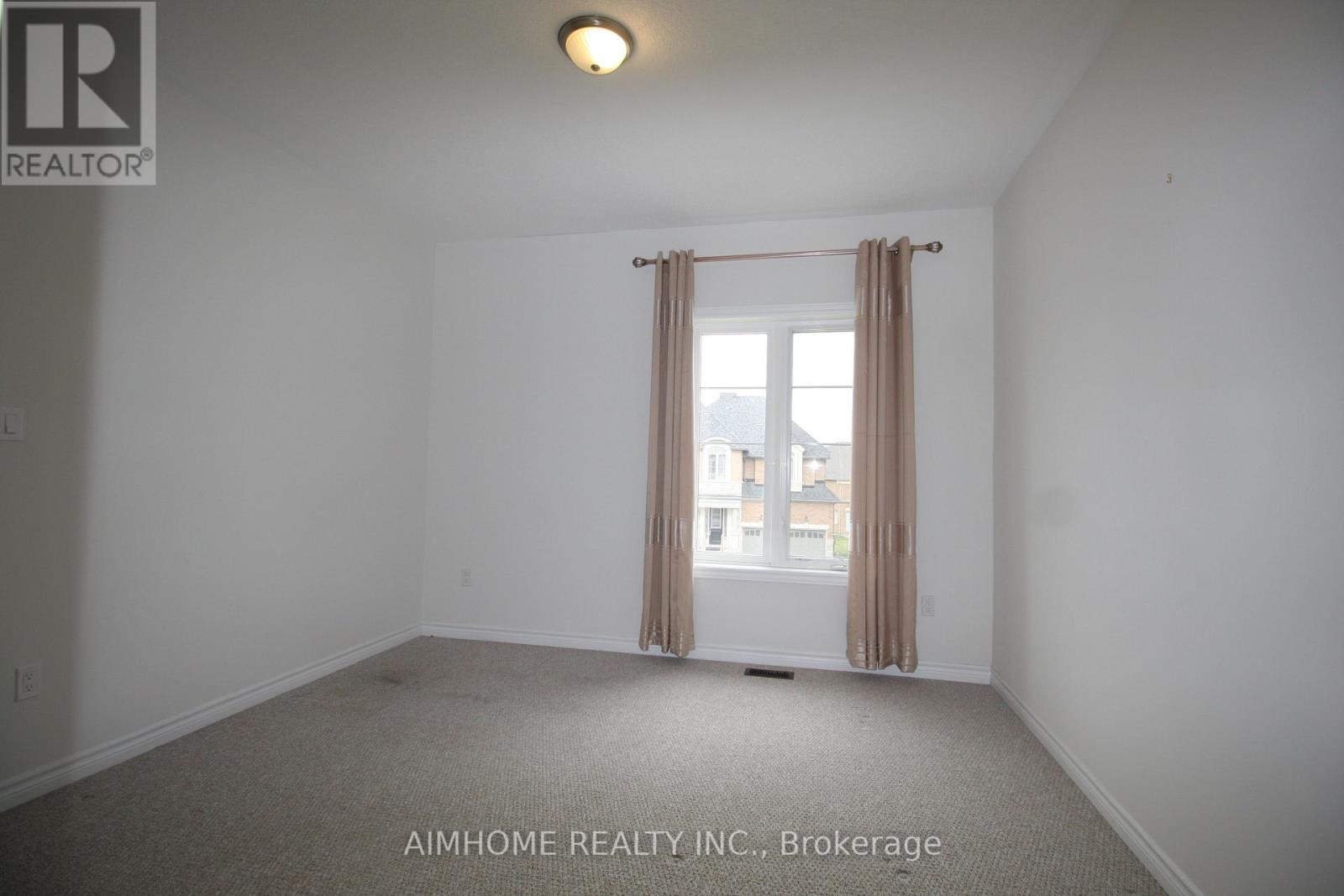 79 Mitchell Place, Newmarket, Ontario  L3Y 0C7 - Photo 18 - N12512894