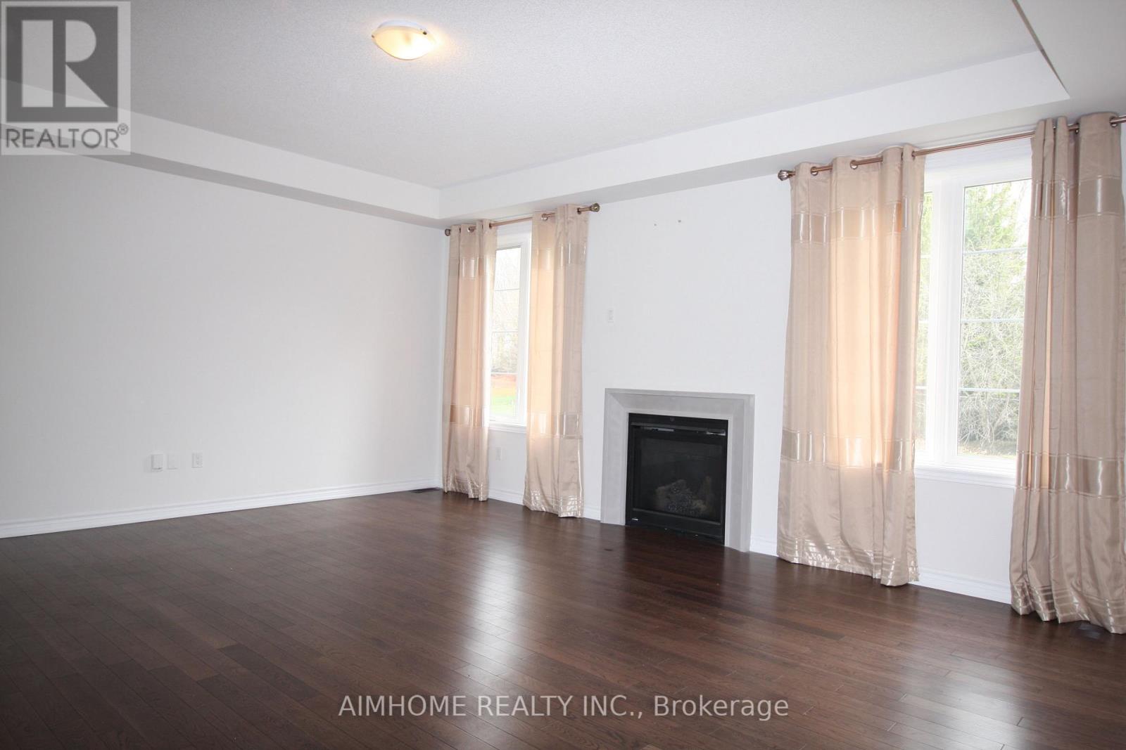 79 Mitchell Place, Newmarket, Ontario  L3Y 0C7 - Photo 7 - N12512894