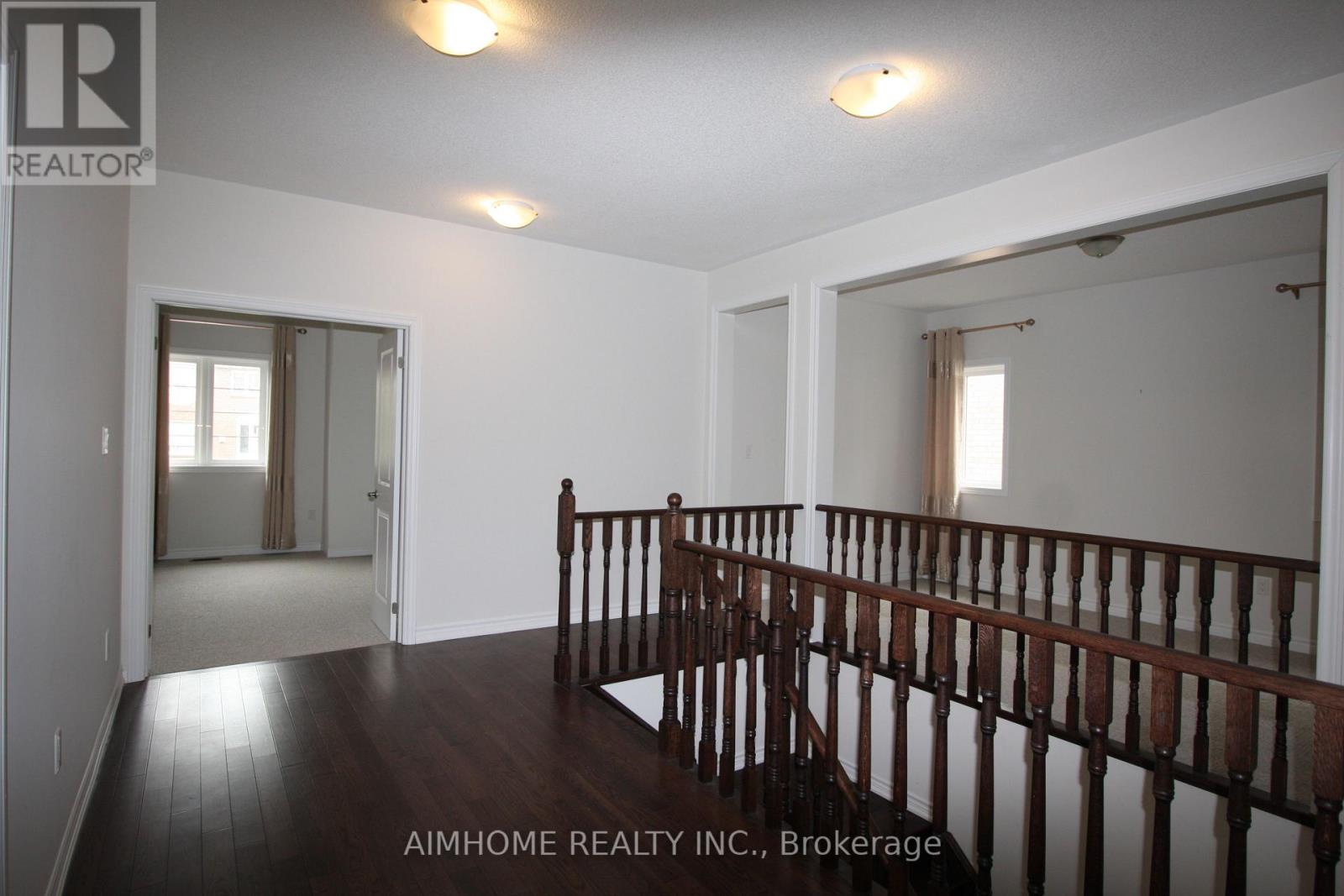 79 Mitchell Place, Newmarket, Ontario  L3Y 0C7 - Photo 9 - N12512894