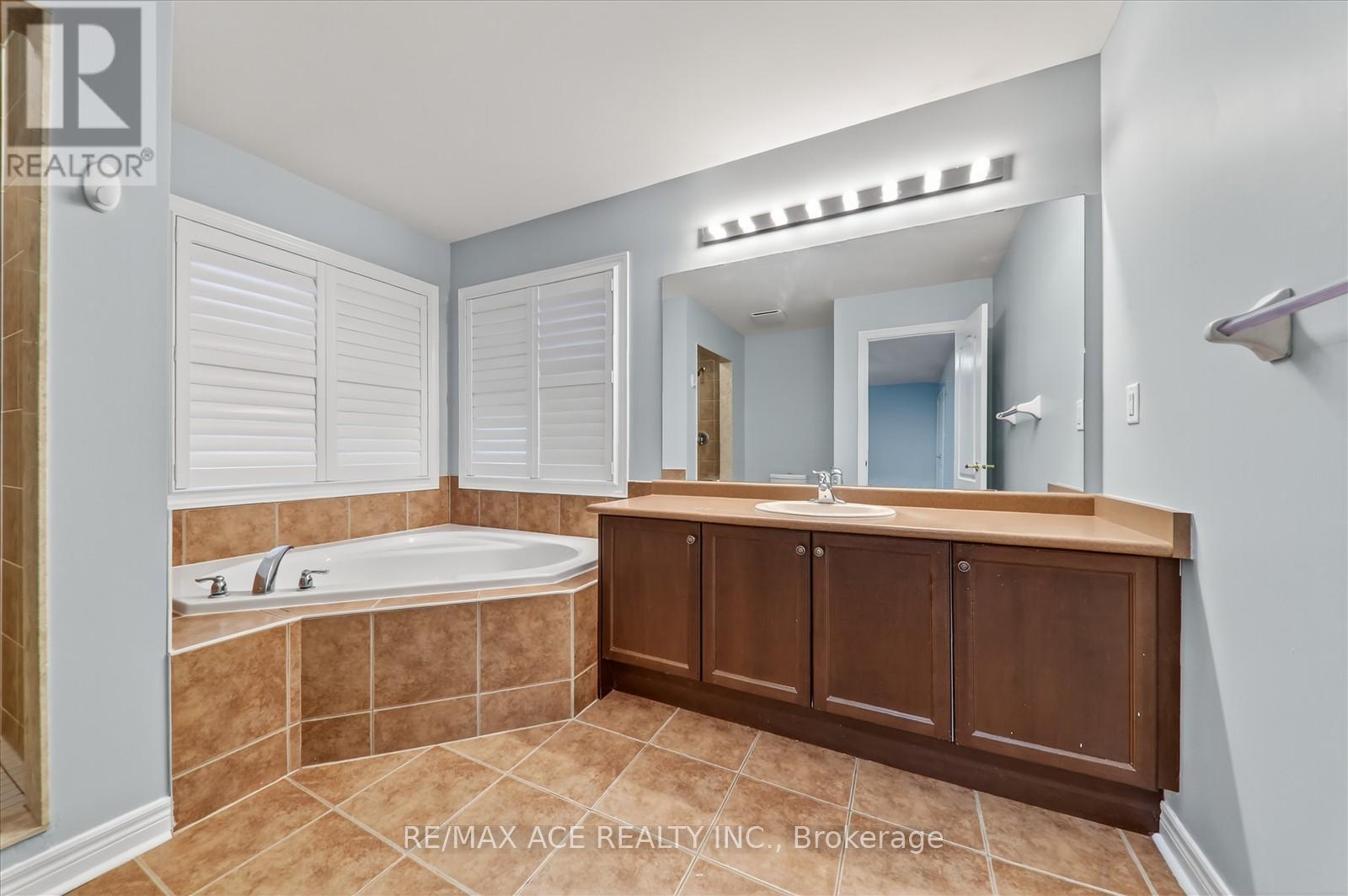 23 Grayleaf Drive, Whitchurch-Stouffville, Ontario  L4A 0V4 - Photo 23 - N12512940