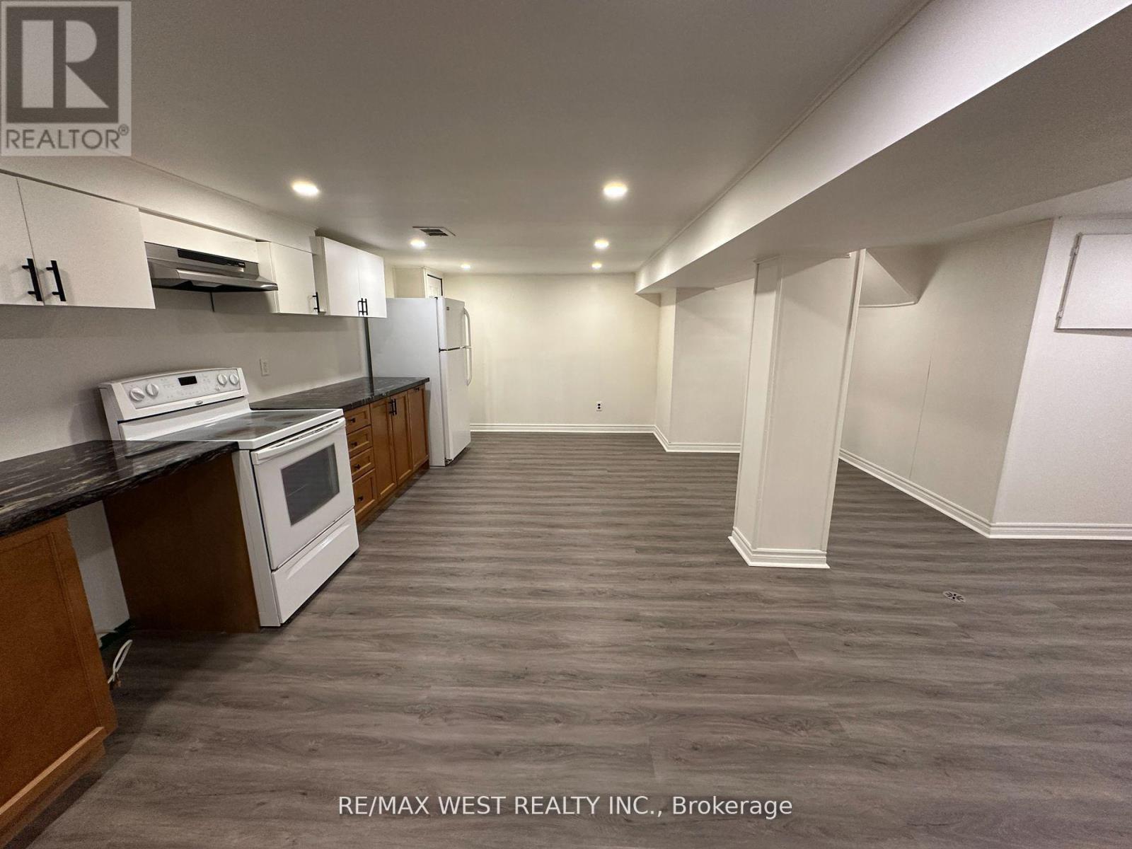 Lower - 26 Walter Avenue, Newmarket, Ontario  L3Y 2T3 - Photo 2 - N12512998