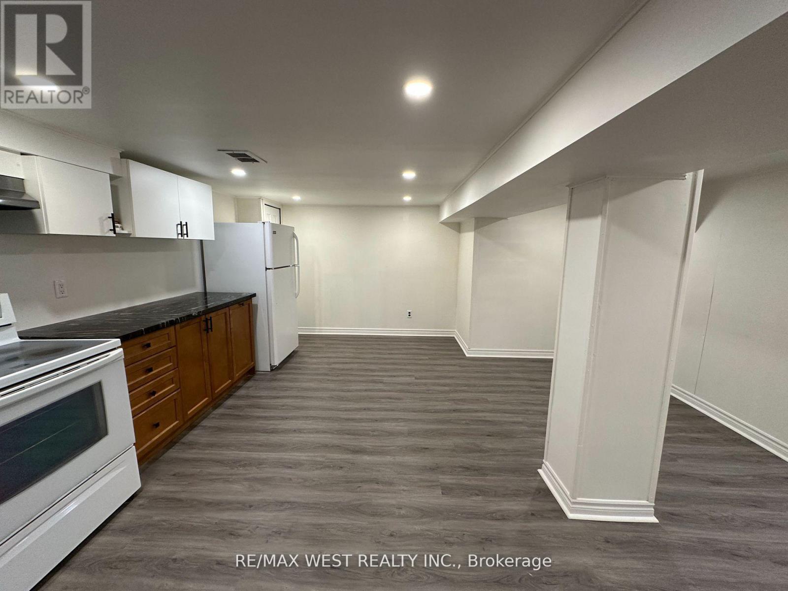 Lower - 26 Walter Avenue, Newmarket, Ontario  L3Y 2T3 - Photo 4 - N12512998