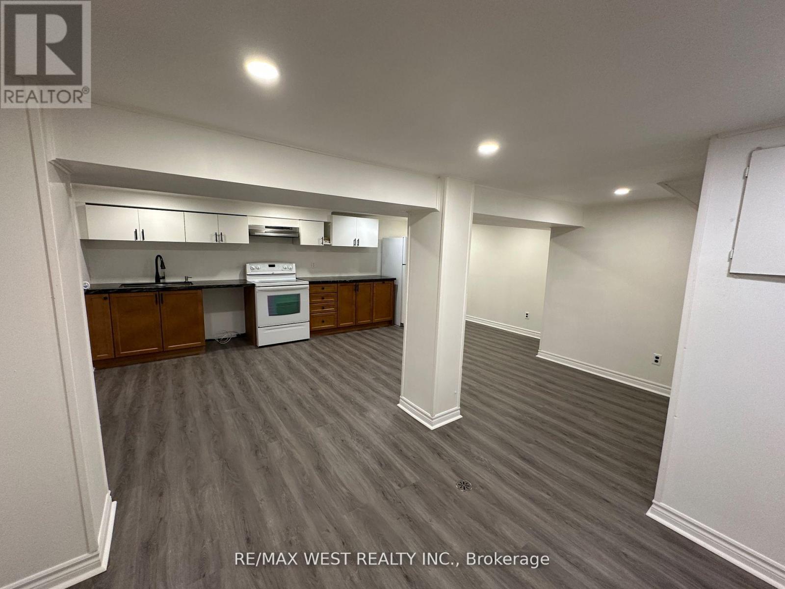 Lower - 26 Walter Avenue, Newmarket, Ontario  L3Y 2T3 - Photo 6 - N12512998