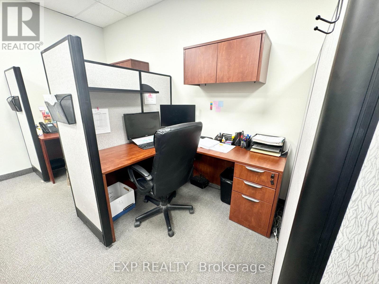 303b - 15 Wertheim Ct Court, Richmond Hill, Ontario  L4B 3H7 - Photo 6 - N12513006