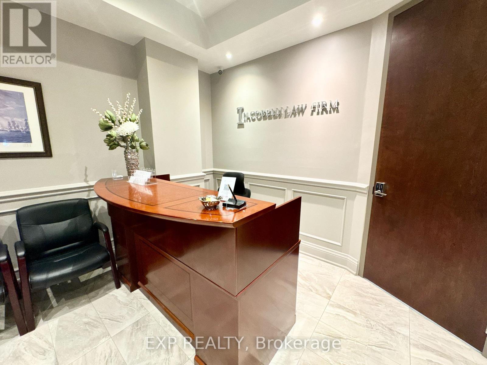 303b - 15 Wertheim Ct Court, Richmond Hill, Ontario  L4B 3H7 - Photo 8 - N12513006